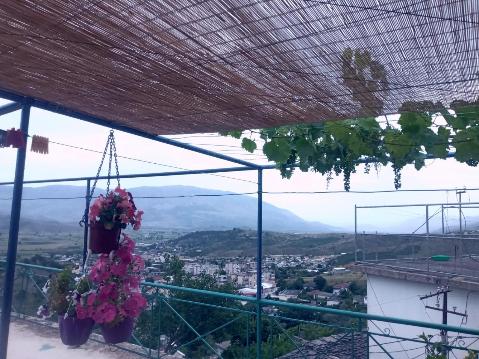 Relax Camping Gjirokaster Ngoại thất bức ảnh